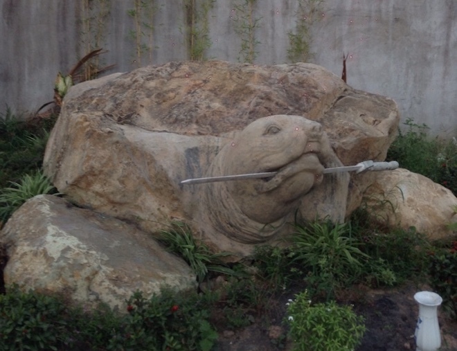Cận cảnh rùa đá Hồn thiêng đất Việt nặng 20 tấn, 600 triệu không bán-11