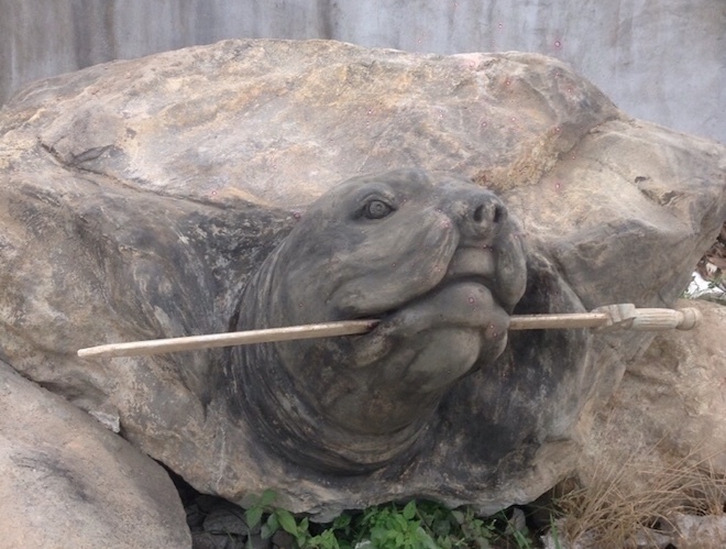 Cận cảnh rùa đá Hồn thiêng đất Việt nặng 20 tấn, 600 triệu không bán-2