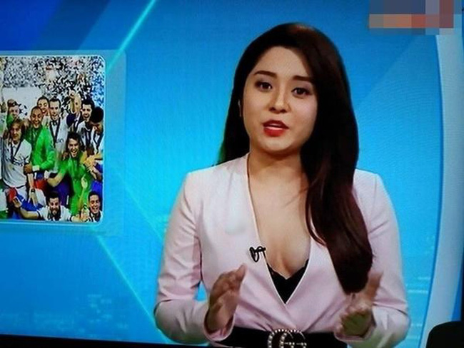 Sau sự cố lấp ló vòng 1 trên sóng truyền hình, nữ MC xinh đẹp tiết lộ kiếm được 60 triệu/tháng, tự mua ô tô-1