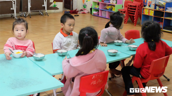 Phụ huynh Bắc Ninh không cho con đi học ở trường mầm non, bỏ việc ở nhà trông trẻ-3