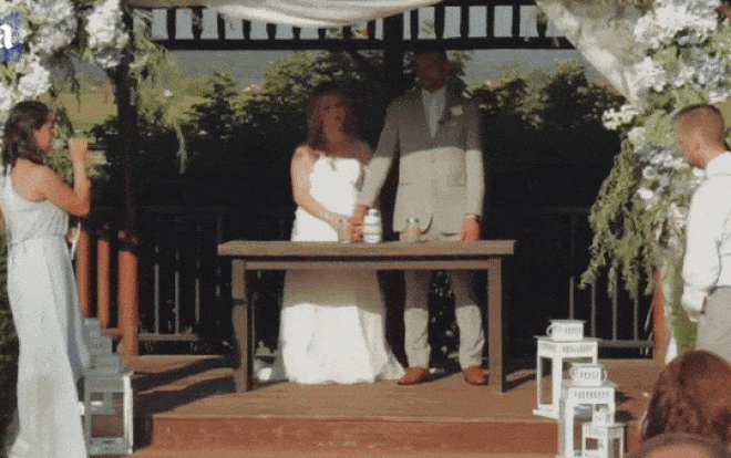 Đang tổ chức lễ cưới, phù rể đột nhiên lăn đùng ra ngất xỉu-1