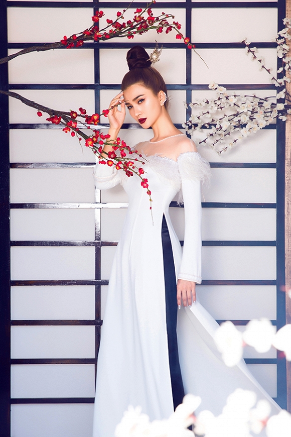 Ngắm Kim Tuyến uy quyền trong trang phục áo dài cách tân-12