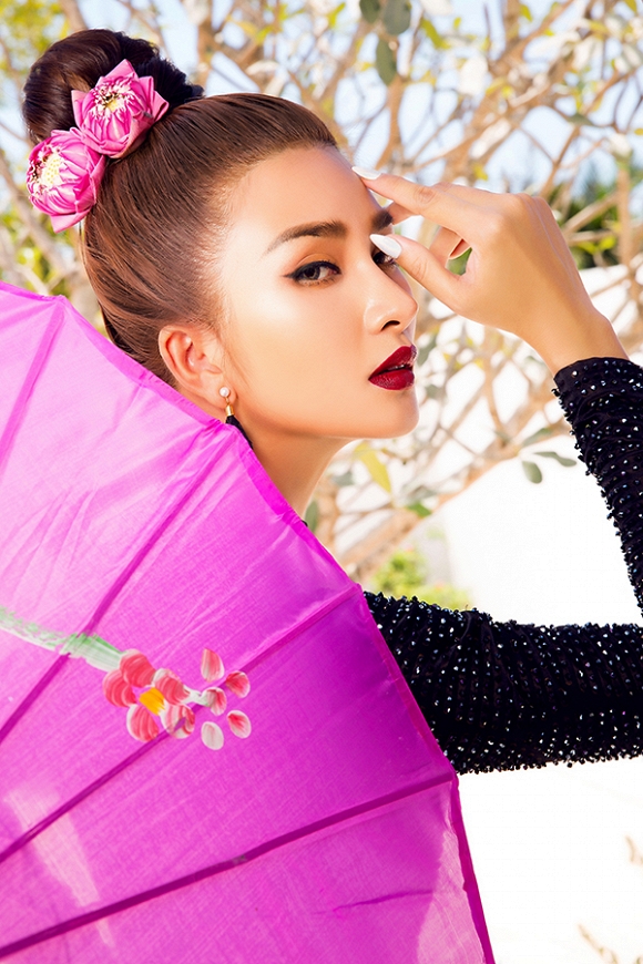 Ngắm Kim Tuyến uy quyền trong trang phục áo dài cách tân-16