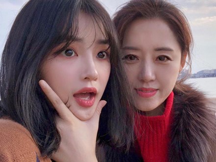 2 mẹ con hotgirl Hàn Quốc gây sốt MXH sau 3 năm: Từng trông như chị em nhưng nhan sắc hiện tại lại quá khác biệt