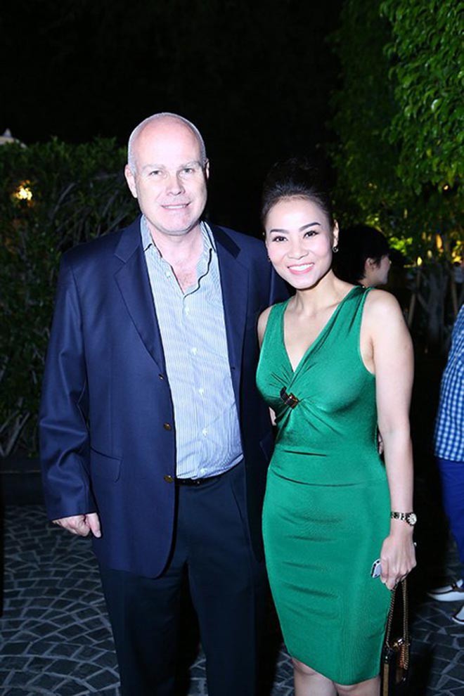 3 sao Việt lận đận tình duyên nhưng lấy chồng Tây giàu có, đáng chú ý nhất là cặp số 1-3