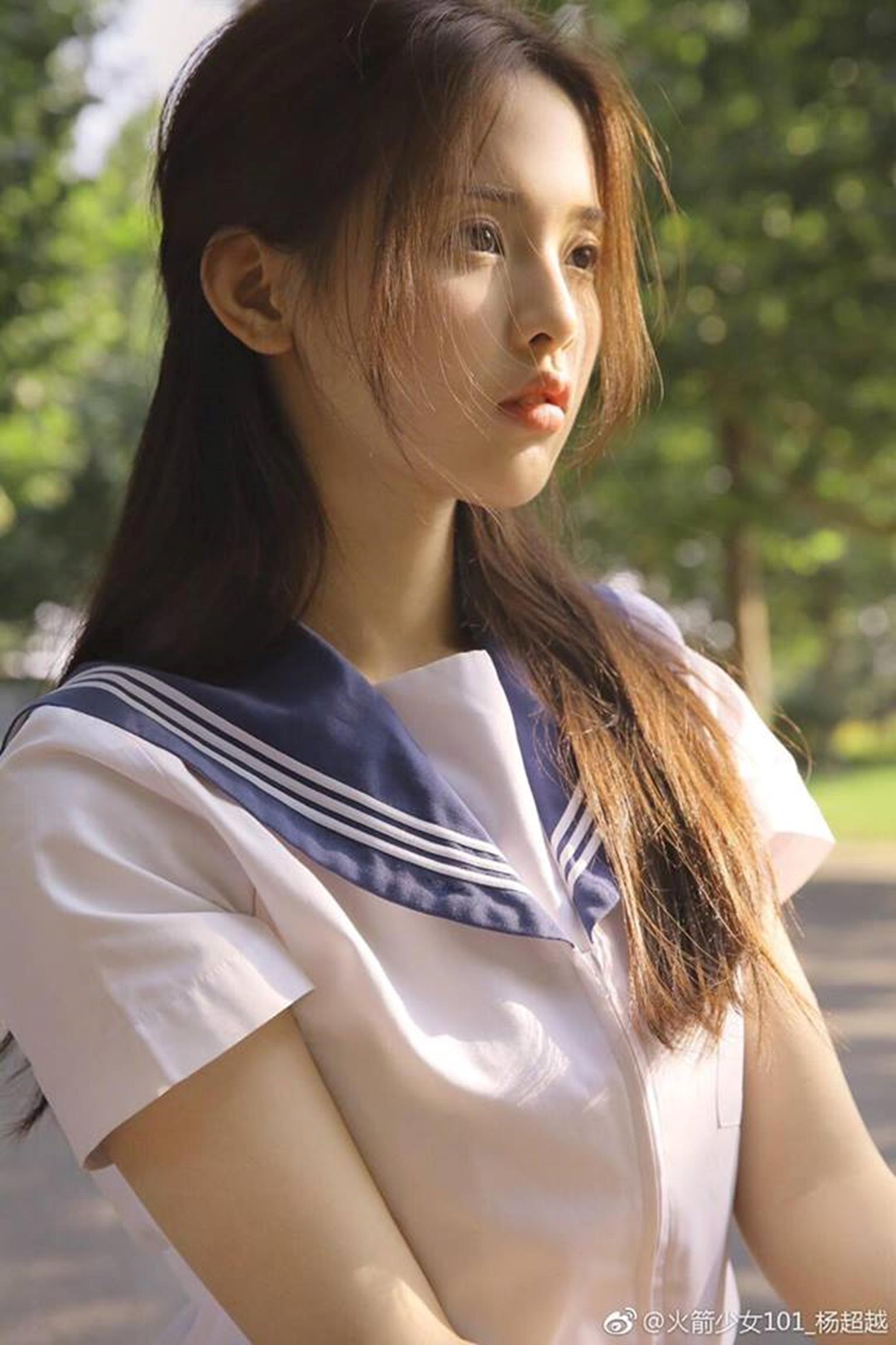 Không phải Lưu Diệc Phi, sao nữ 21 tuổi này được bình chọn đẹp nhất Trung Quốc-9