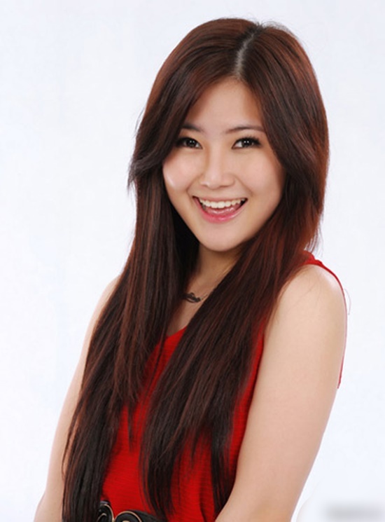 Vừa khoe hình xăm mới ở chân ngực, Hương Tràm lại gây sốc với mái tóc bạch kim-6