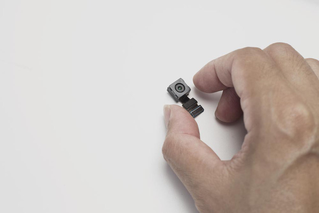 Để không trở thành nạn nhân của clip quay lén như vụ Senguri, chị em nên đề phòng bằng các cách dưới đây-9