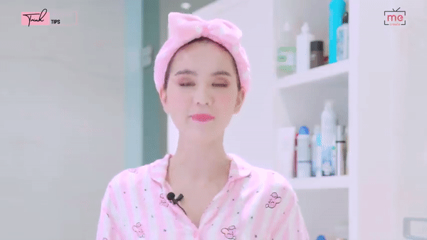 Chỉ với 1 chiếc khăn, Ngọc Trinh chia sẻ bí kíp tẩy trang trong vòng 5 phút giúp da ngăn ngừa lão hóa siêu hiệu quả-3