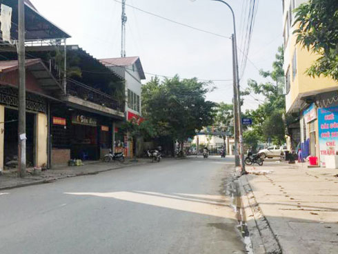 Đại gia ôtô bỏ hoang showroom, ôm tiền đổ về Đà Nẵng buôn đất-4