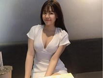 Đặng Văn Lâm đưa 'bản sao Ngọc Trinh' sang Thái Lan sống chung Đặng Văn Lâm đưa 'bản sao Ngọc Trinh' sang Thái Lan sống chung