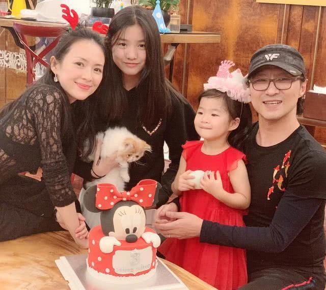 Chồng bật mí sự thật về mối quan hệ mẹ kế - con chồng của Chương Tử Di nhưng bất ngờ hơn là diện mạo của đứa trẻ-10