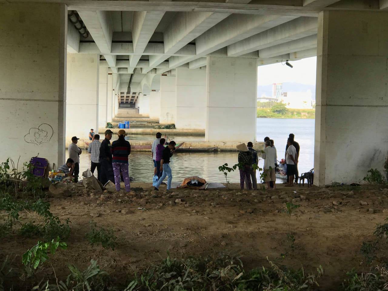 Phát hiện thi thể kỹ sư xây dựng nhảy cầu tự tử nghi do buồn chuyện gia đình-2