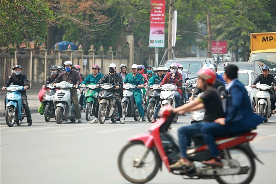 Sẽ cấm xe máy vào giờ cao điểm trên 6 tuyến phố Hà Nội-1