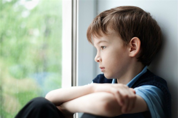 8 câu nói làm tổn thương trẻ vô cùng, thế nhưng nhiều bậc cha mẹ vẫn vô tâm nói điều ấy mỗi ngày-4