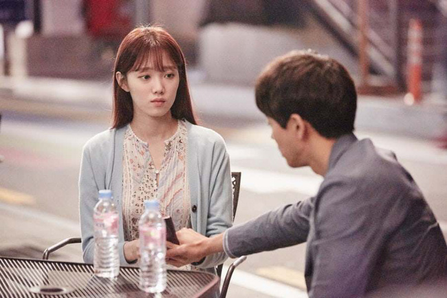 Đòi ly hôn sau 7 năm chung sống, chồng tôi chẳng níu kéo mà đưa ngay 3 tỷ cùng câu nói lạnh lùng-1