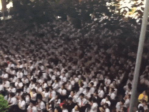 Rơi nước mắt với màn tổ chức sinh nhật cho cô giáo giá 0 đồng-2