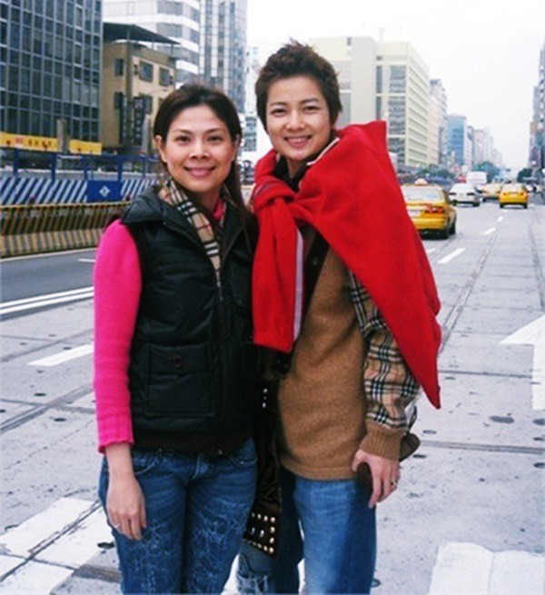 Bạn gái tin đồn đang ráo riết truy tìm, tố Thúy Vinh lừa đảo tiền tỷ dù nửa năm trước còn rất mặn nồng-2