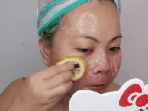 Kháo nhau cách tẩy da chết siêu rẻ, nhưng đây là cách chẳng khác nào bào mòn da Kháo nhau cách tẩy da chết siêu rẻ, nhưng đây là cách chẳng khác nào bào mòn da