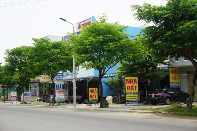 Đại gia ôtô bỏ hoang showroom, ôm tiền đổ về Đà Nẵng buôn đất-2