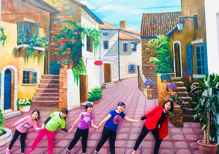 Thầy giáo biến những bức tường trường học thành điểm check-in tuyệt vời-1