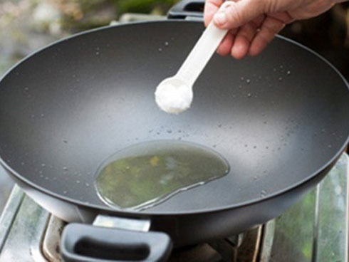 Vì sao chỉ nên nêm hạt tiêu khi thức ăn gần chín nếu không rất nguy hại?-3