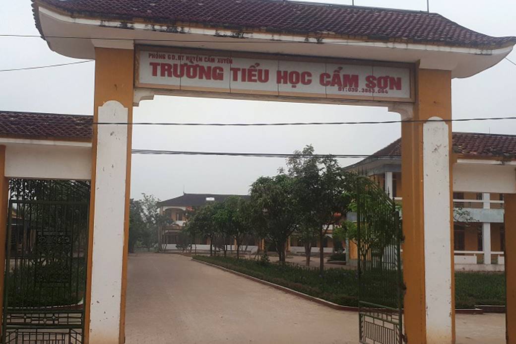 Không biết đọc, biết viết vẫn được lên lớp 3-2