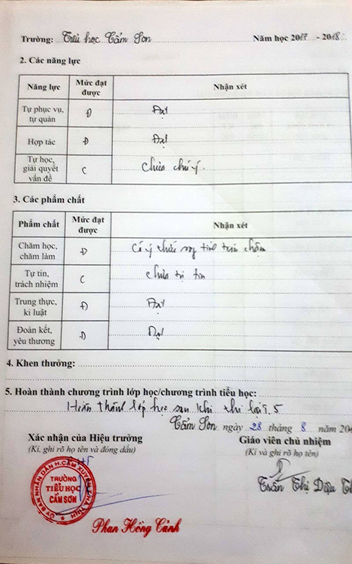 Không biết đọc, biết viết vẫn được lên lớp 3-3