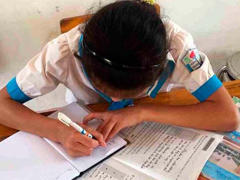 Hậu Giang: Nhiều học sinh trường chuẩn quốc gia không biết đọc, biết viết-5