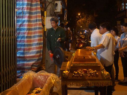 Bà bé trai đuối nước ở Hòa Bình: Dậy đi cháu ơi, bà vẫn phần cơm đợi cháu về-7