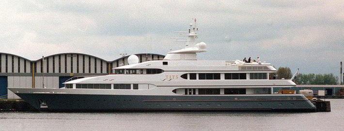 Cầu thủ đẹp trai nhất thế giới sắp sang Việt Nam: Cháu đích tôn Quốc vương Brunei, sở hữu gia sản nghìn tỷ nhưng chỉ thích đá bóng-4