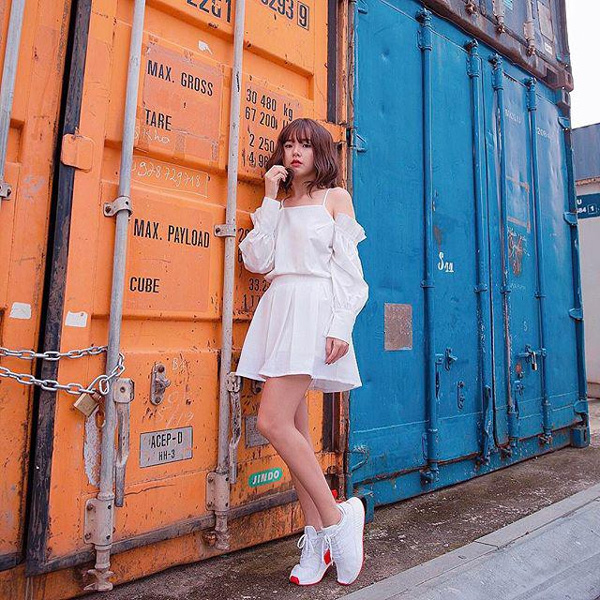 Cùng sinh năm 1989, Midu và Ngọc Trinh mang đến hai style hoàn toàn khác nhau-3