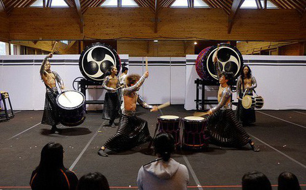 Có gì ở ngôi làng Nhật Bản nơi tỉ lệ chọi còn khó nhằn hơn cả ĐH Harvard: Rèn luyện khắc khổ như samurai, tất cả để giữ hồn cho tiếng trống thiêng liêng này!-1