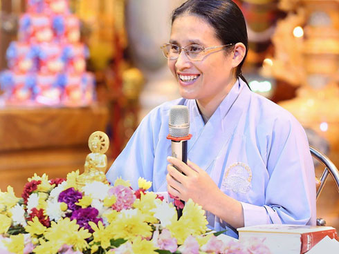 Bác sĩ Bệnh viện Bạch Mai khuyên người dân lên chùa Ba Vàng chữa bệnh-2