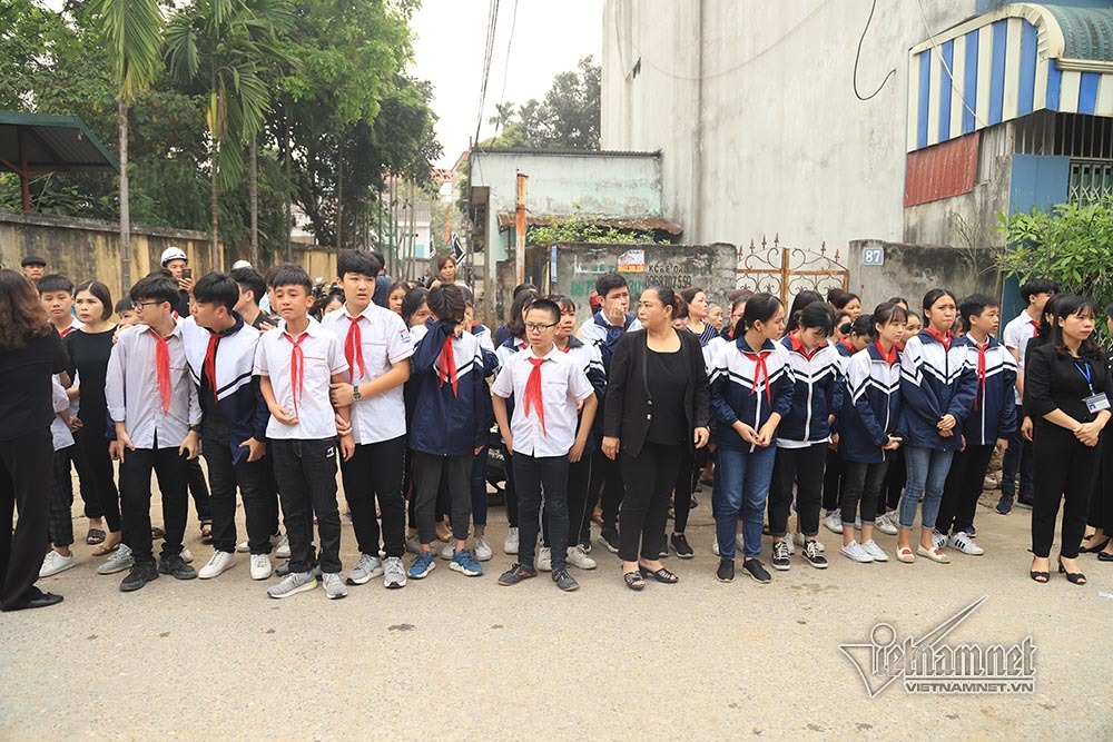 Không biết mặt bố, xa mẹ: Nam sinh chết đuối lạnh lẽo bên bà ngoại-11