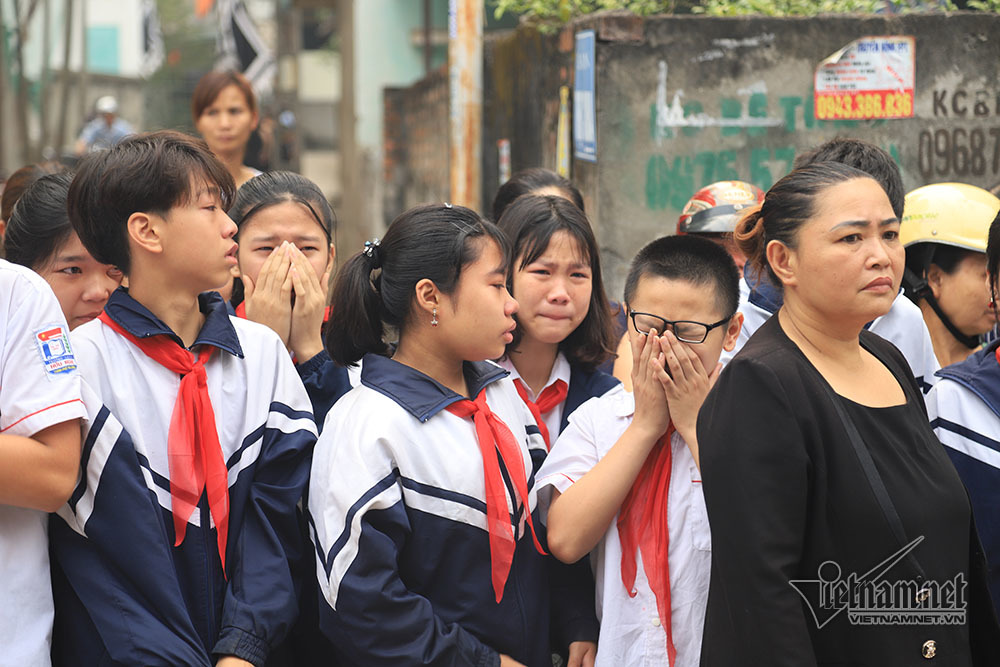 Không biết mặt bố, xa mẹ: Nam sinh chết đuối lạnh lẽo bên bà ngoại-10