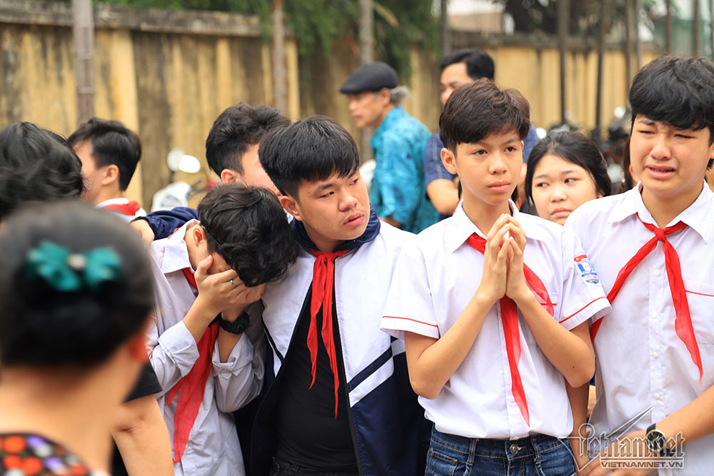 Không biết mặt bố, xa mẹ: Nam sinh chết đuối lạnh lẽo bên bà ngoại-7