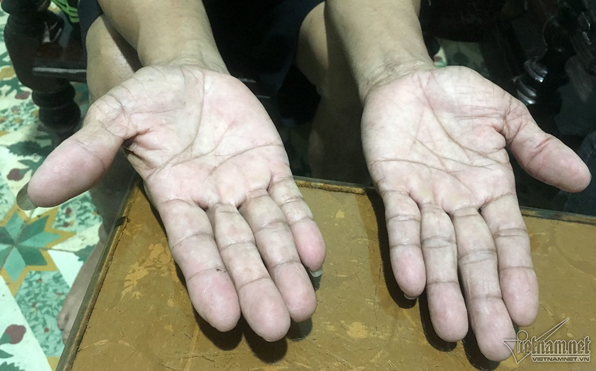 Đại gia đá đỏ đếm tiền cả ngày không hết giờ ra sao?-5
