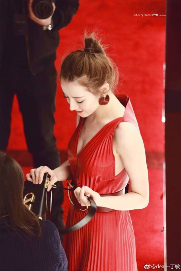 Minh chứng cô gái này là tuyệt sắc mỹ nhân tộc người đẹp nhất Trung Quốc-2