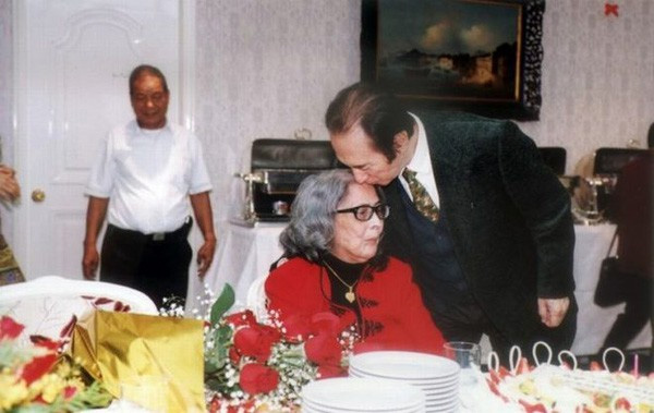 Thâm cung nội chiến phiên bản vua sòng bài Macau: 4 bà vợ tranh từng hào, 17 người con tài giỏi đi liền với tai tiếng-7