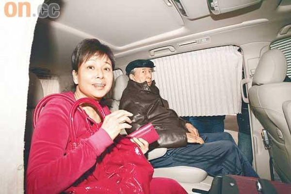 Thâm cung nội chiến phiên bản vua sòng bài Macau: 4 bà vợ tranh từng hào, 17 người con tài giỏi đi liền với tai tiếng-9