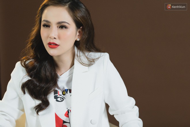 Diễm Hương chính thức nói về tin đồn ly hôn lần 2: Tôi không phải kiểu người nay chia tay mai lại dắt nhau đi biển làm trò cười!-8