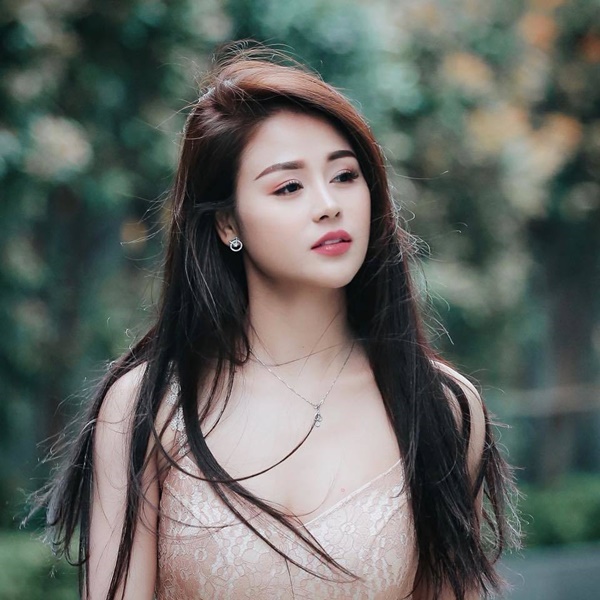 Nữ chính Những cô gái trong thành phố: Quê mùa trên phim, mẹ đơn thân sành điệu ngoài đời-2