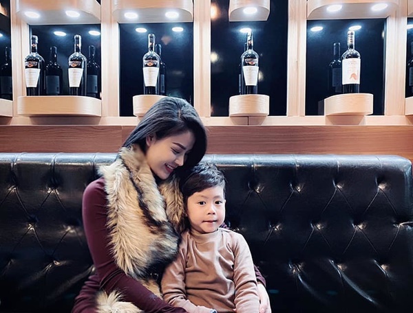 Nữ chính Những cô gái trong thành phố: Quê mùa trên phim, mẹ đơn thân sành điệu ngoài đời-3