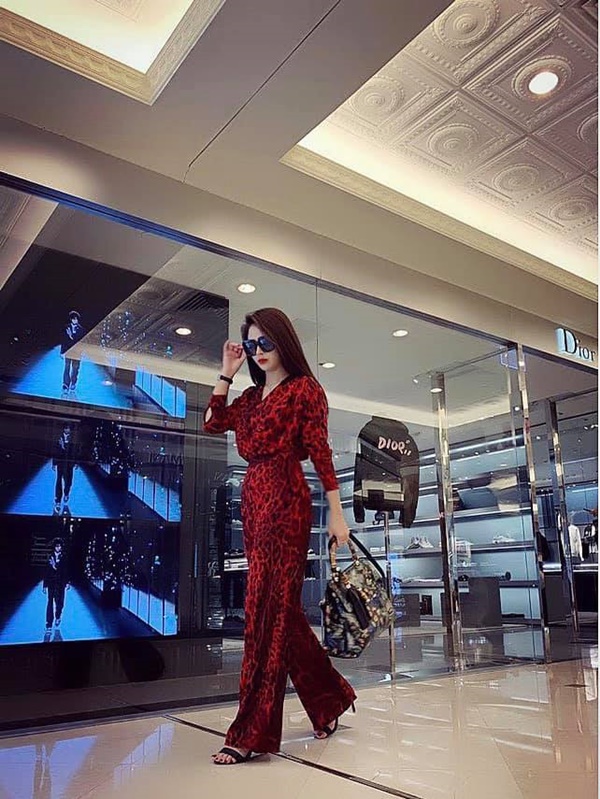 Nữ chính Những cô gái trong thành phố: Quê mùa trên phim, mẹ đơn thân sành điệu ngoài đời-8