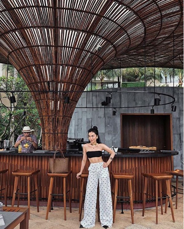 Nhìn body đẹp mê mẩn của em sinh đôi Hà Tăng ít ai tin cô từng béo ú-12