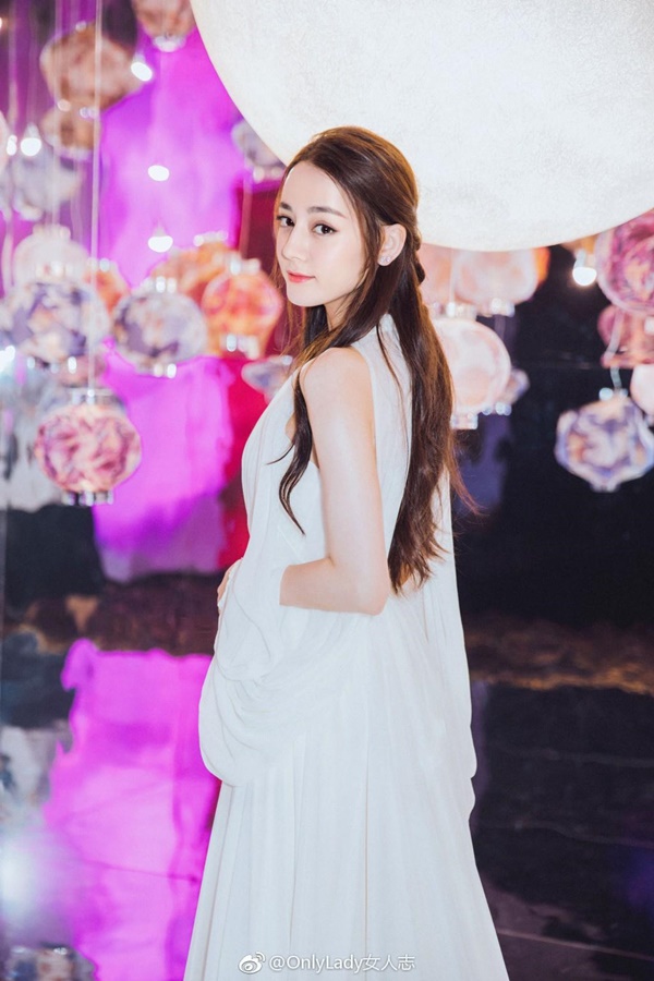 Nhan sắc khó cưỡng và ồn ào tình ái của 3 đại mỹ nhân Tân Cương-6