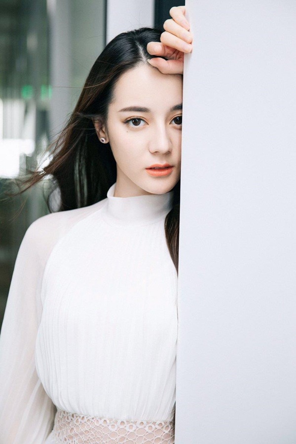 Nhan sắc khó cưỡng và ồn ào tình ái của 3 đại mỹ nhân Tân Cương-9