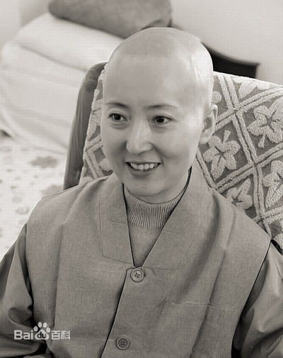 Số phận cùng cực của mỹ nhân Hồng Lâu Mộng Trần Hiểu Húc: Phim vận vào đời, tiên nữ cạo trọc vì bệnh ung thư-9