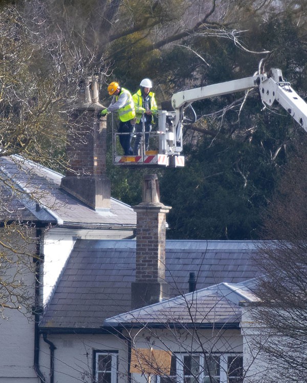 Meghan hoãn chuyển đến nhà mới vì lý do ai cũng ngán ngẩm, chuyên gia cảnh báo lối sống muốn gì được nấy của cô sẽ để lại hậu quả khôn lường-2